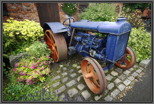 fordson-tractor-colour.jpg Fordson Tractor - reloaded